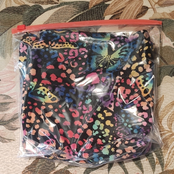 No Boundaries Pants - WOMEN: BUTTERFLY RAINBOW 🌈 SHORTS